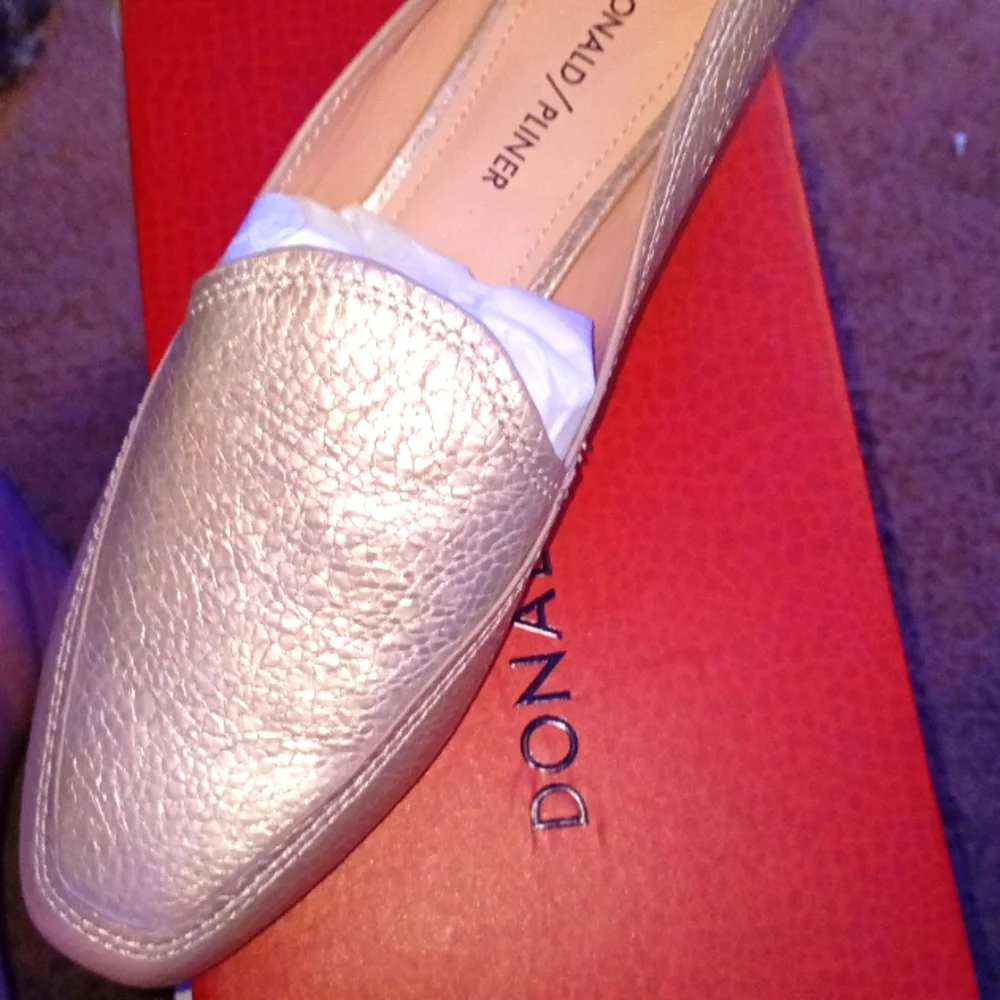 Donald J Pliner Women's Loafers - Picture 4 of 5